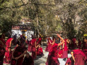 Tybet stolica lhasa; Sera debata